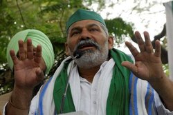 दो-दो बार लड़े, खुद क्यों नहीं जीते चुनाव? डिबेट में राकेश टिकैत से उन्हीं के अंदाज़ में पूछने लगीं एंकर, वायरल हो रहा वीडियो