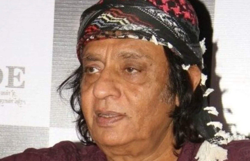 रंजीत ने बताया कि फिल्म रिलीज होने पर इस सीन को देखकर उनके घर वालों का खून खौल गया था। मारे गुस्से के उनके पिता ने उन्हें घर से ही निकाल दिया था।(बोल्ड और इंटीमेट सीन का इन एक्ट्रेसेस ने सीरियल्स में दिया था ऐसा तड़का की देखकर लोग रहे गए हैरान )