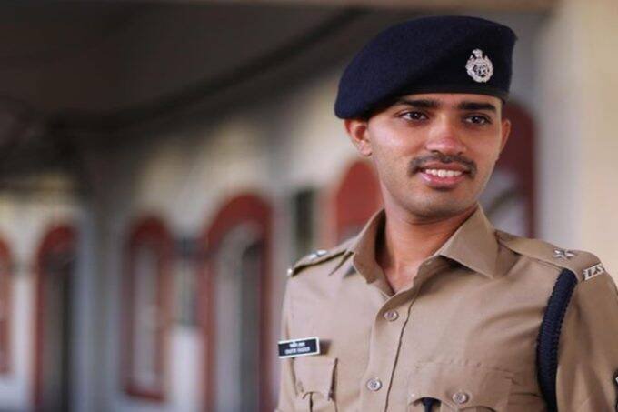 Youngest IPS India, Safin Hasan