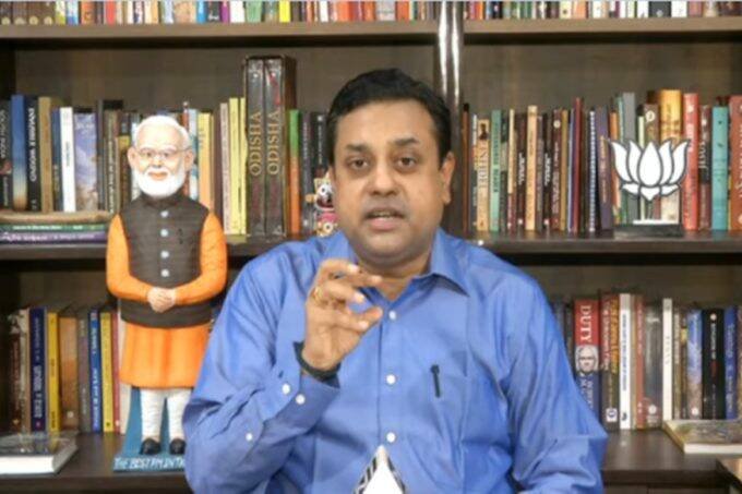 News 18 India, Live Debate, Amish Devgan, Sambit Patra, संबित पात्रा, Sambit Patra furious over Arvind Kejriwali,