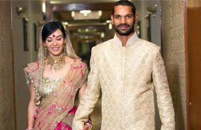 अपनी बल्लेबाजी के साथ ही शिखर अपनी पर्सनल लाइफ को लेकर भी एक बार खूब सुर्खियों में थे। ये सुर्खियां तब तब बनने लगी थीं जब शिखर ने खुद से दस साल बड़ी शादीशुदा आयशा मुखर्जी से शादी की थी।