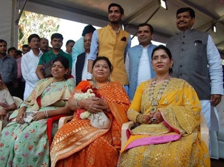 Dimple Yadav, Akhilesh Yadav SP, Mulayam Singh second wife