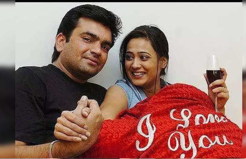 राजा चौधरी और श्वेता तिवारी की शादी 1998 में हुई थी और 2012 में दोनों ने तलाक ले लिया था। श्वेता ने राजा पर मारपीट का भी आरोप लगाया था।( बिखरे रिश्ते पर छलका श्वेता तिवारी का दर्द, बोलीं- अभिनव ने दी थी इमेज खराब करने की धमकी )