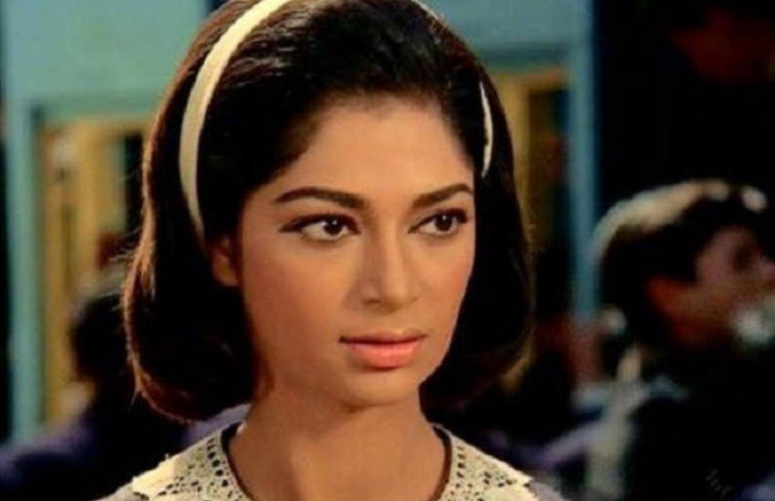 सिमी एक सफल प्रोड्यूसर और डायरेक्टर होने के साथ ही अपना टॉक शो “रेन्डेज़वस विथ सिमी ग्रेवाल”भी पेश करती हैं। इस शो में वह बड़ी हस्तियों और बॉलीवुड कलाकरों के जीवन के बारे में बातचीत करती हैं, लेकिन सिमी अपनी जिंदगी के बारे में बहुत बात नहीं करतीं। ( बोल्ड और इंटीमेट सीन देखकर जब धर्मेंद्र रह गए थे शॉक्ड, बॉबी देओल ने भाई सनी देओल को भी छोड़ दिया था पीछे )