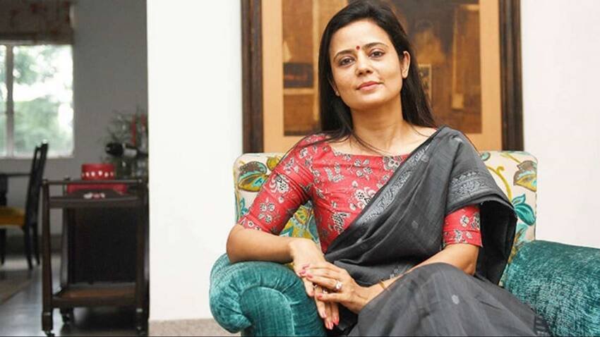 महुआ मोइत्रा खुद को फिट रखने के लिए भी काफी वर्कआउट करती हैं। स्विमिंग करना उनकी हॉबी है। उन्होंने कोलकाता और दिल्ली के स्विमिंग क्लबों की मेंबरशिप ले रखी है जहां वह अपने इस शौक को पूरा करती हैं।
