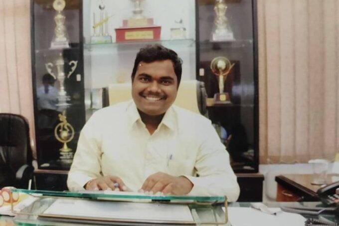 Varun Baranwal, Cycle Repairing Shop to IAS Officer, UPSC Exam 2013, ias success stories in hindi