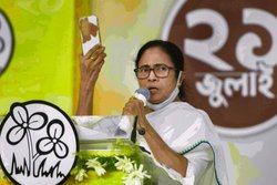 पेगाससः PK के साथ मेरी मीटिंग्स की मोदी सरकार ने कराई जासूसी- CM ममता का&nbsp;आरोप