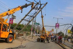 Electricity Amendment Bill 2021: बिना बताए बिजली कटौती पर उपभोक्ताओं को मिलेगा हर्जाना, संसद के मानसून सत्र में पेश हो सकता है&nbsp;बिल