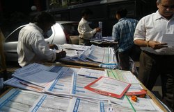 इस कंपनी के शेयर ने निवेशकों को मिनटों में बना दिया लखपति, जानिए कैसे
