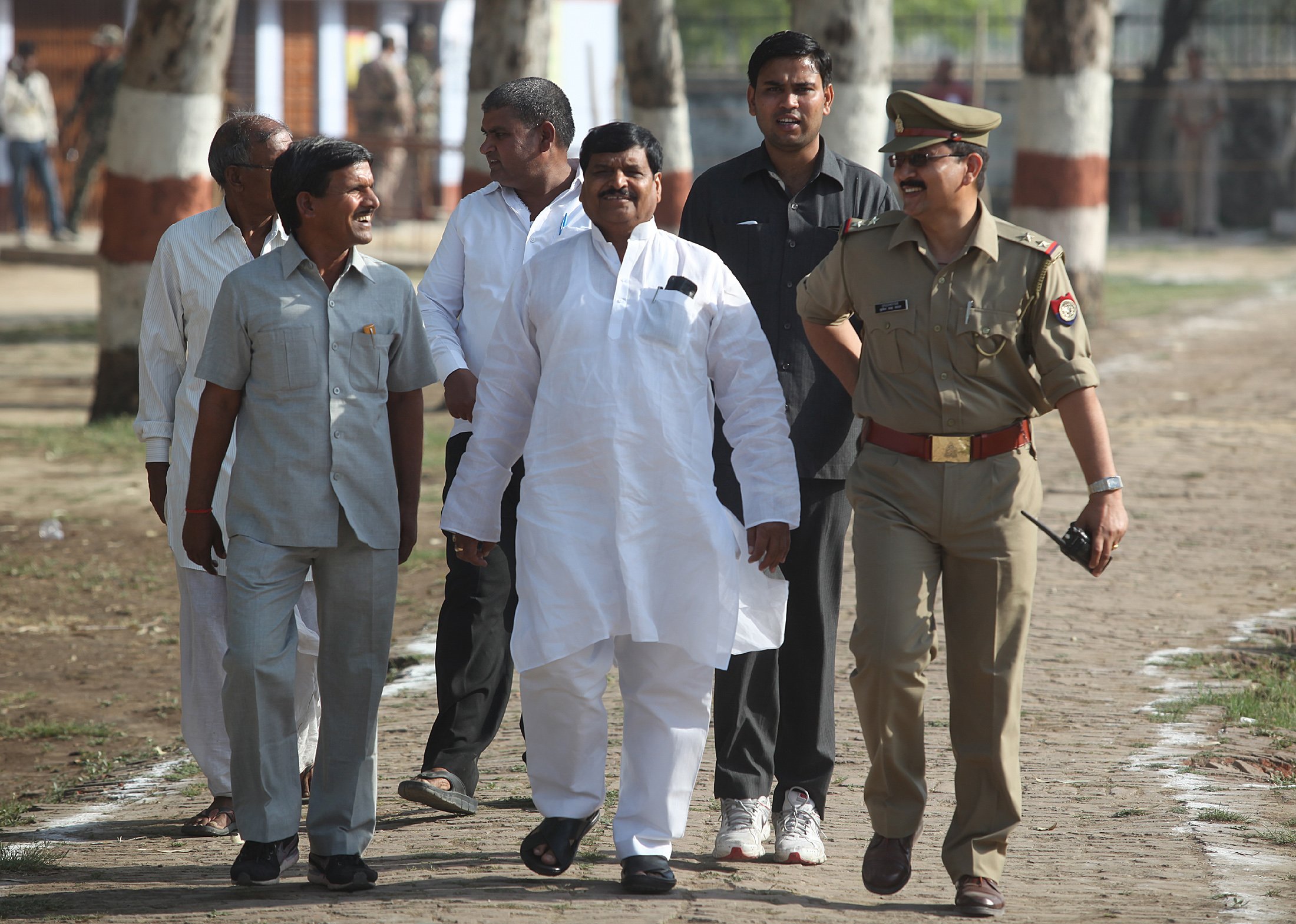 शिवपाल यादव ने कहा था कि सपा को खड़ा करने वाले नेताजी और वह खुद थे। अखिलेश का कोई योगदान पार्टी में नहीं था।