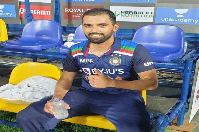 deepak-chahar-speaks-after-second-odi-against-srilanka-expressed-curiosity-for-batting-also-rahul-dravid-gave-post-match-speech
