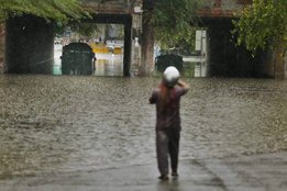 delhi, rain