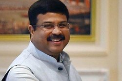 NEET UG 2021: इस तारीख को आयोजित की जाएगी परीक्षा, शिक्षा मंत्री ने ट्वीट कर दी जानकारी