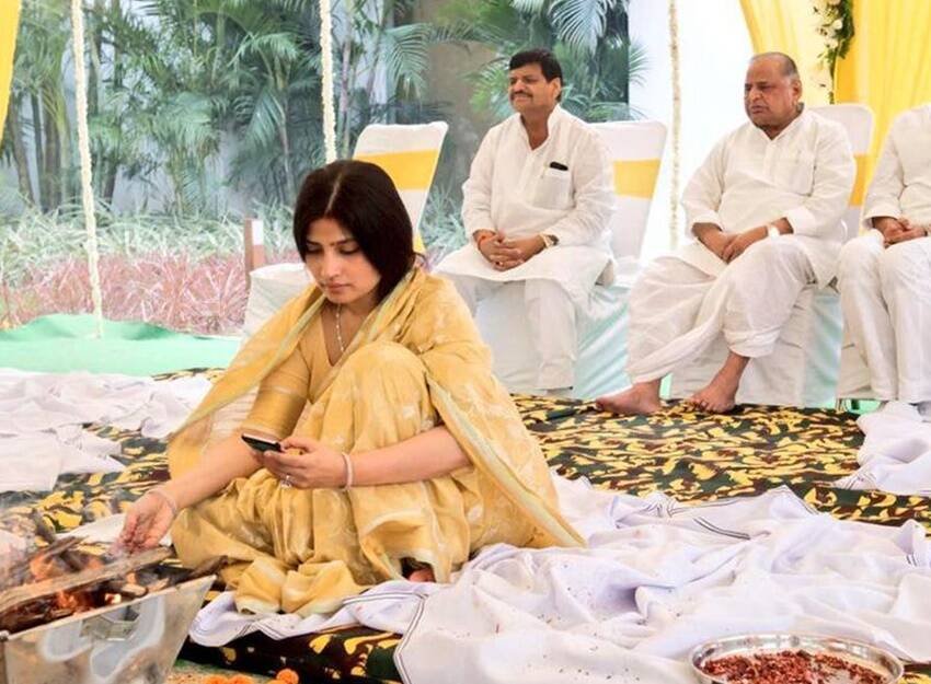 Dimple Yadav, Akhilesh Yadav SP, Mulayam Singh second wife