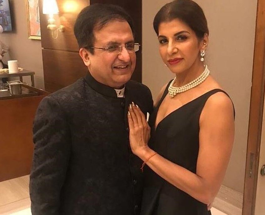 अनीता राज आज खुशहाल शादीशुदा जिंदगी जी रही हैं। उनका एक बेटा भी है। (यह भी पढ़ें: <a href="https://www.jansatta.com/photos/picture-gallery/sunny-deol-stepmother-hema-malini-to-karishma-kapoor-sister-kareena-saif-these-5-actresses-second-wife-trolled-after-marrying-with-divorced-person/1764683/">शादीशुदा मर्दों से प्यार कर बैठी थीं ये 5 एक्ट्रेसेज, दूसरी पत्नी बनीं तो खूब सुनने पड़े थे ताने</a> )