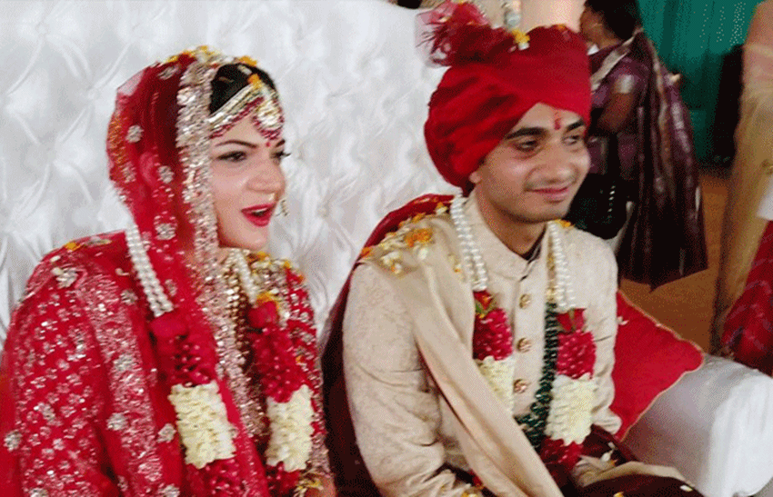 Dimple Yadav, Akhilesh Yadav SP, Mulayam Singh second wife