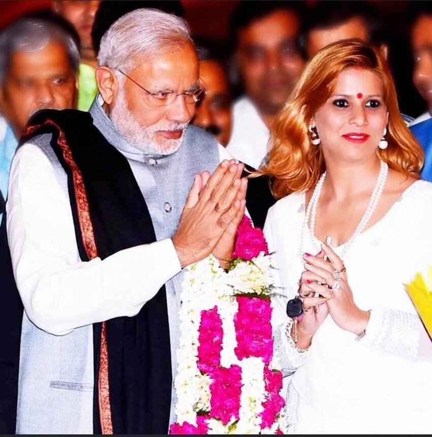 Dimple Yadav, Akhilesh Yadav SP, Mulayam Singh second wife
