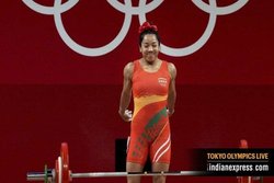 Tokyo Olympics 2020: मीराबाई चानू ओलंपिक के पहले दिन पदक जीतने वाली पहली भारतीय, रजत पदक जीतने वाली हैं इकलौती इंडियन वेटलिफ्टर