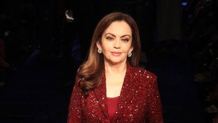 mukesh ambani, nita ambani reliance hathras 4