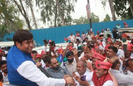 mukesh sahani, VIP