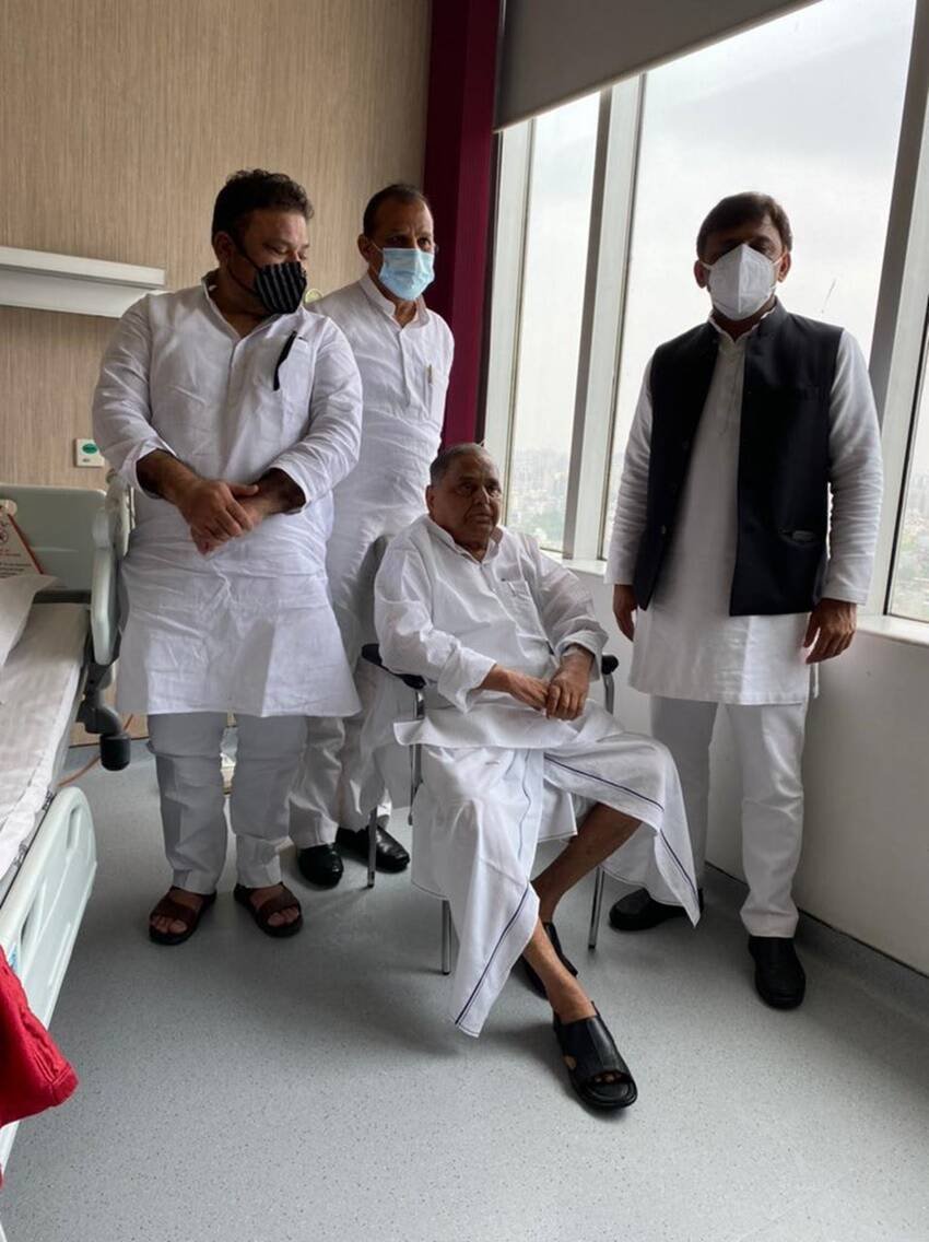Dimple Yadav, Akhilesh Yadav SP, Mulayam Singh second wife