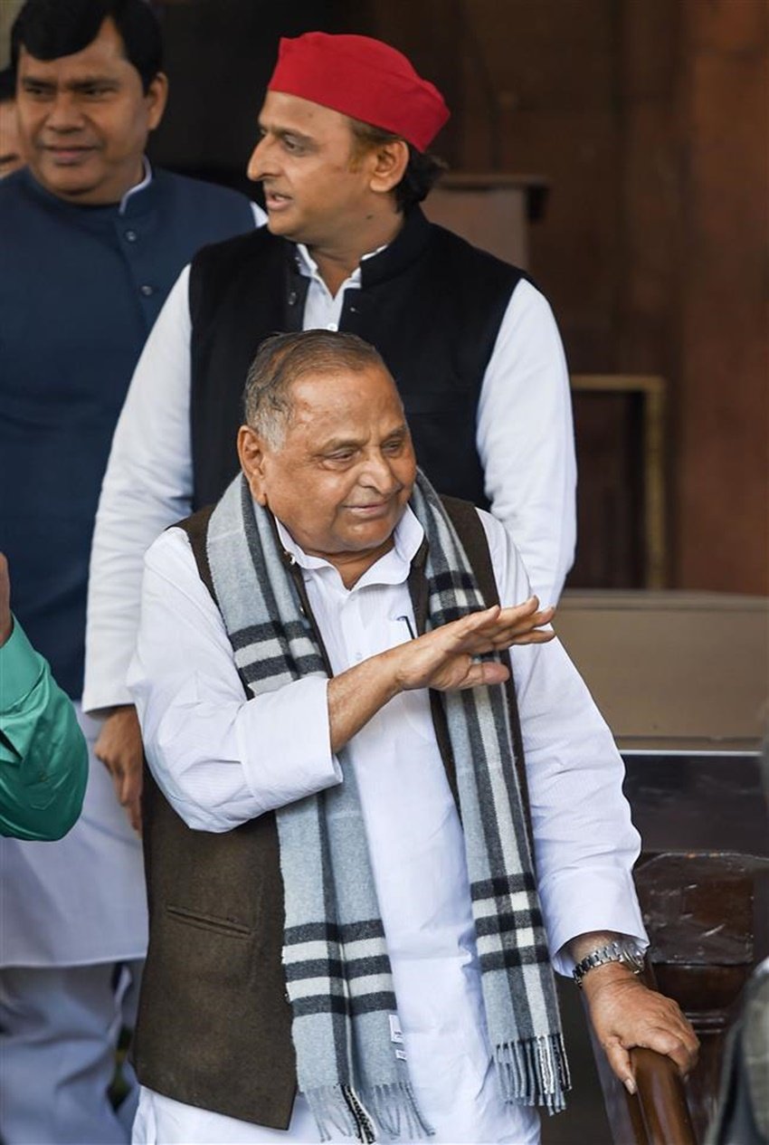 Dimple Yadav, Akhilesh Yadav SP, Mulayam Singh second wife