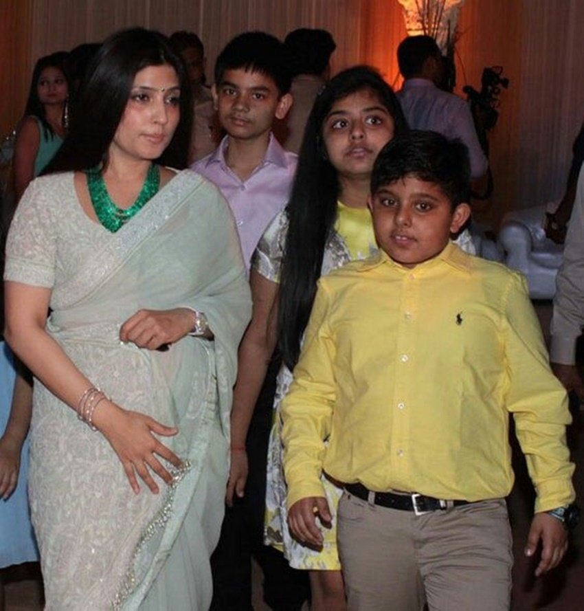 Dimple Yadav, Akhilesh Yadav SP, Mulayam Singh second wife