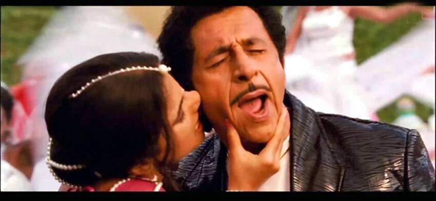 अपने से दोगुनी उम्र के एक्टर संग इंटीमेट सीन शूट करने को लेकर विद्या ने कहा था कि नसीरुद्दीन शाह ने अजीब जैसा कुछ फील ही नहीं होने दिया।