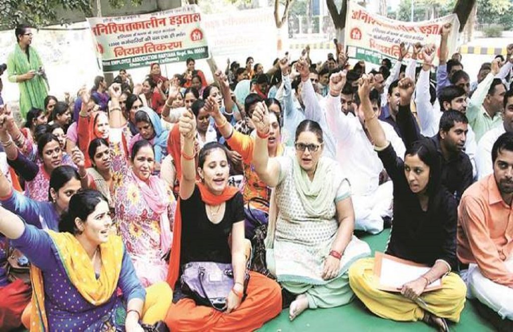 7th Pay Commission:अशोक गहलोत सरकार ने 3 से 5 वर्ष की सेवा करने वाले एनएचएम के संविदाकर्मियों को बोनस देने का निर्णय लिया। (express file)
