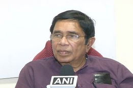 Oscar Fernandes, Former union minister, Congress leader, slipped during yoga, admitted in ICU