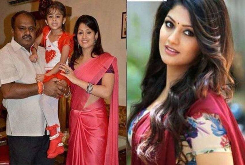 Dimple Yadav, Akhilesh Yadav SP, Mulayam Singh second wife