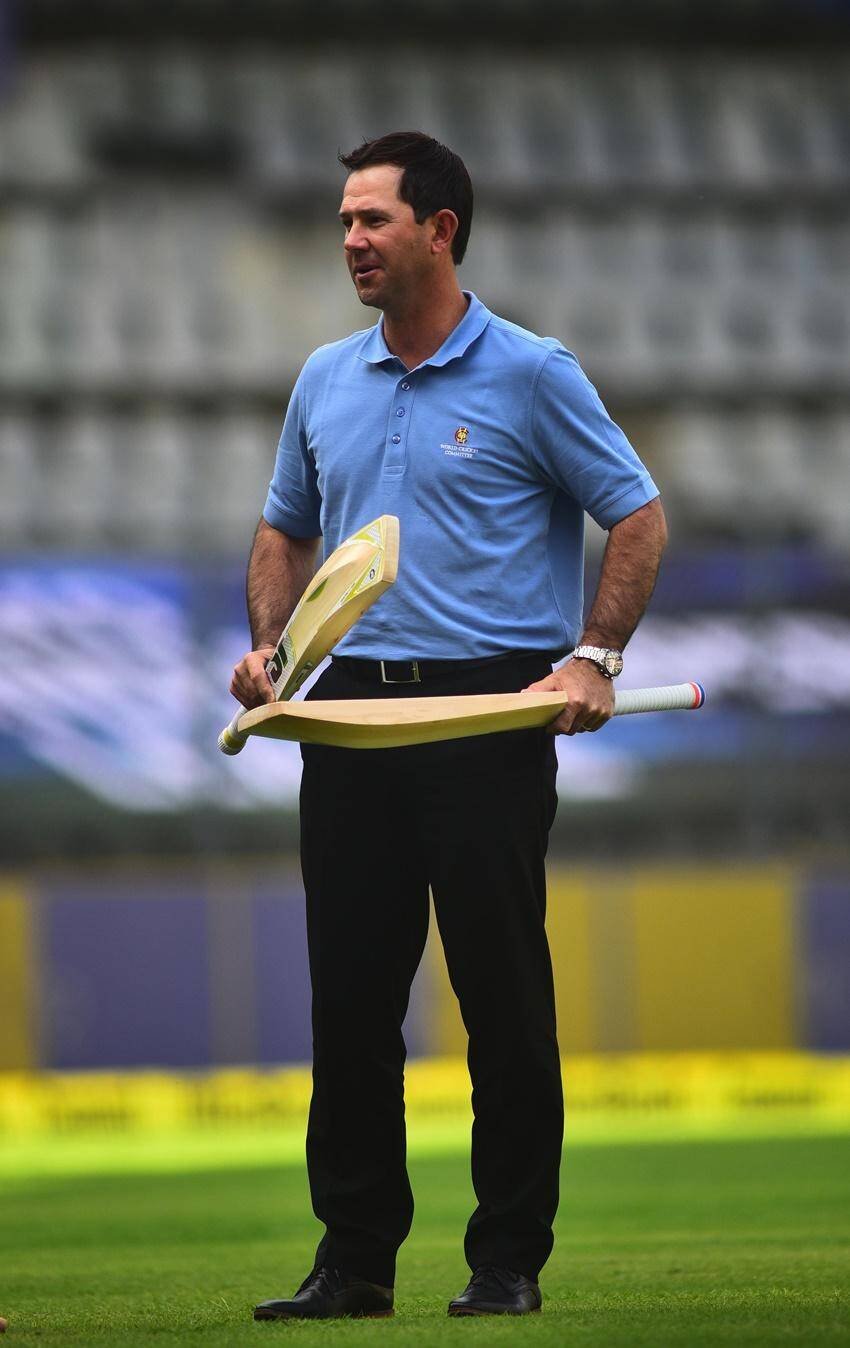 Ricky Ponting, Mahendra Singh Dhoni