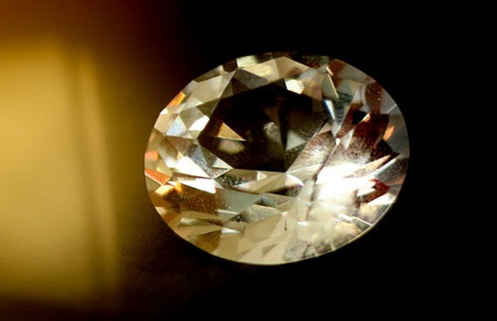 Yellow Sapphire, Yellow Sapphire stone, pukhraj ke fayde, pukhraj gemstone benefits, gemstone,