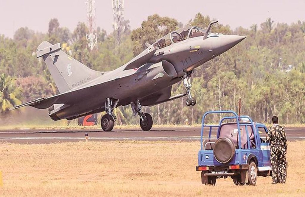 rafale deal, congress, modi government, middlemen got crores, france government, rahul gandhi