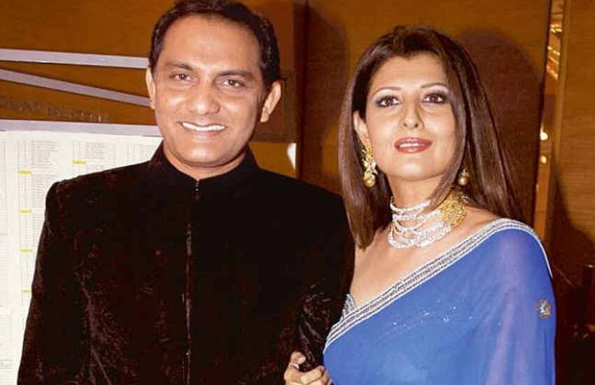 बॉलीवुड एक्ट्रेस संगीता बिजलानी ने भारतीय क्रिकेट टीम के पूर्व कप्तान मोहम्मद अजहरुद्धीन से साल 1996 में शादी की थी। अजहर से संगीता की दूसरी शादी थी। इससे पहले अजहर ने अपनी पहली पत्नी को तलाक दे दिया था और उनके उनसे बच्चे भी थे। अजहर और संगीता शादी के 13 साल तक साथ रहे, लेकिन उनका अपना कोई बच्चा नहीं हुआ।(बिन ब्याही मां बनी संजय दत्त की इस एक्ट्रेस को शादी पर नहीं भरोसा, बालिग होने से पहले ही कर ली थी शादी, फिर लिया तलाक )