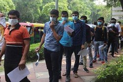 Sarkari Naukri-Result 2021: 10वीं 12वीं पास से लेकर पोस्ट ग्रेजुएट और डिप्लोमा वालों तक के लिए सरकारी नौकरी का मौका