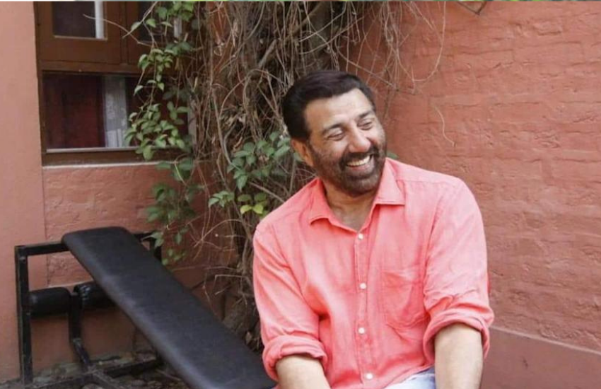 प्रकाश ने एक और किस्से का जिक्र किया था, जब वह वाराणसी में सनी के साथ फिल्म शूट कर रहे थे। प्रकाश ने बताया कि शूट के दौरान उनसे मिलने करीब 35-40 पुलिसवाले आए थे। उन सब को उन्होंने अपने साथ खाना खिलाया था।( 21 साल छोटी एक्ट्रेस संग अमिताभ बच्चन ने दिया था ऐसा बोल्ड सीन, फ़िल्म देखकर खुद ही शरमा गई थी सनी देओल की हीरोइन )