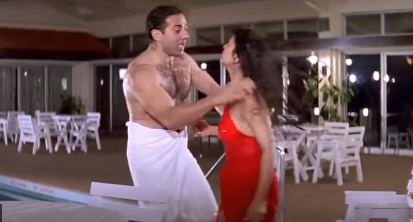 अर्जुन पंडित की शूटिंग के दौरान जूही प्रेग्नेंट भी थीं।