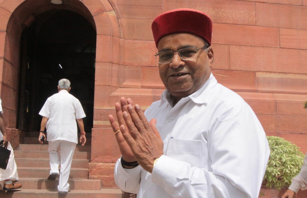 thawar chand gehlot, bjp, karnataka