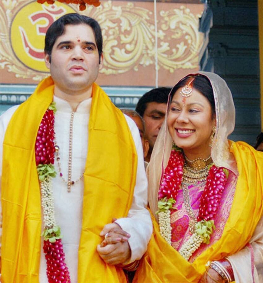 वरुण गांधी ने साल 2011 में यामिनी रॉय से शादी रचाई थी। दोनों की शादी वाराणसी से हुई थी।