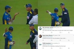 srilankan-captain-dasun-shanaka-and-coach-mickey-arthur-has-dispute-and-video-viral-also-users-remembers-pakistan-team