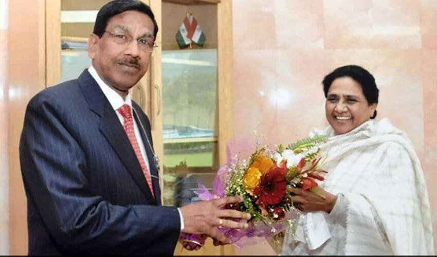 Dimple Yadav, Akhilesh Yadav SP, Mulayam Singh second wife