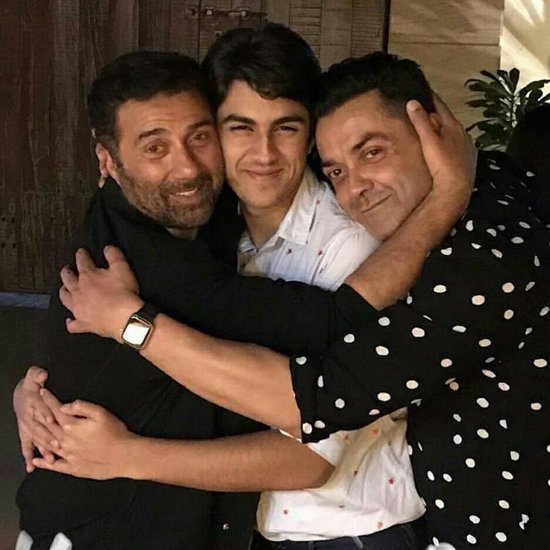 बॉबी का कहना था कि इससे भैया को पता ही नहीं चलता था कि उनके कपड़े किसी और ने पहने हैं।