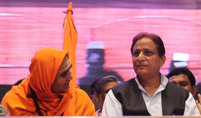 Akhilesh yadav, Yogi Adityanath