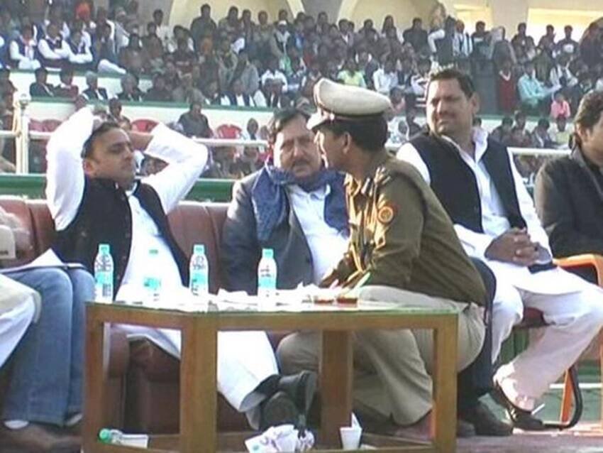 Dimple Yadav, Akhilesh Yadav SP, Mulayam Singh second wife