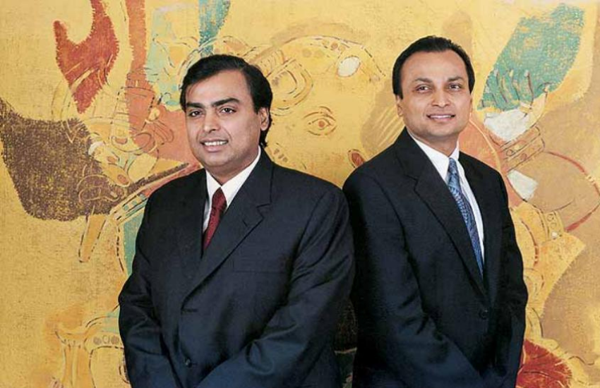 एशिया के सबसे अमीर शख्स में शुमार मशहूर बिजनेसमैन मुकेश अंबानी (Mukesh Ambani) ने अपने भाई अनिल अंबानी (Anil Ambani) के एक प्लान पर पानी फेर दिया था। मुकेश ने टीना अंबानी (Tina Ambani) से एक ऐसा प्रश्न पूछ लिया था, जिससे अनिल अंबानी के अरमान धरे के धरे रह गए थे। हालांकि, नीता अंबानी (Nita Ambani) और मुकेश की बहनों ने किसी तरह से मामले को संभाल लिया था। क्या था ये पूरा किस्सा आइए आपको बताएं।