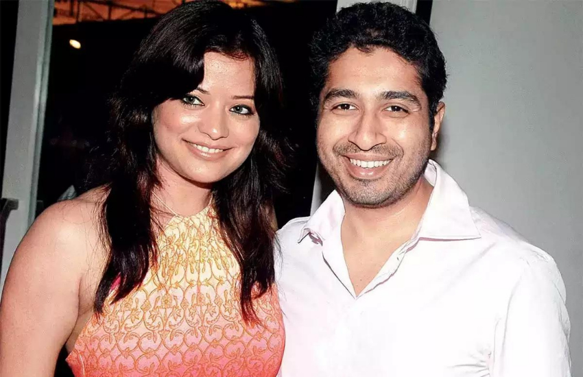 आरजू ने 2010 में मुंबई बेस्ड बिजनेसमैन सिद्धार्थ सबरवाल से शादी की थी। कपल का एक बेटा है, जिसका नाम आसमान है। ( हिंदू एक्ट्रेस ने पति पर धर्म छुपाकर शादी करने का लगाया था आरोप, पीएमओ से लगाई थी मदद की गुहार )