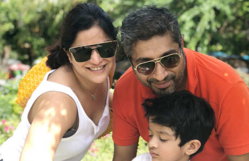 एक्ट्रेस का आरोप था कि सिद्धार्थ की शराब की लत के कारण उसका वैवाहिक जीवन नर्क बन गया था। एक्ट्रेस का कहना था कि सिद्धार्थ ने उन्हें आधी रात को बाथरूम में घसीट कर खूब पीटा था।( शादीशुदा मर्द से संबंध रखने पर इस एक्ट्रेस की मां ने छुड़ा दी फिल्म इंडस्ट्री, बिन ब्याही ही रह गई आमिर की हिरोइन )