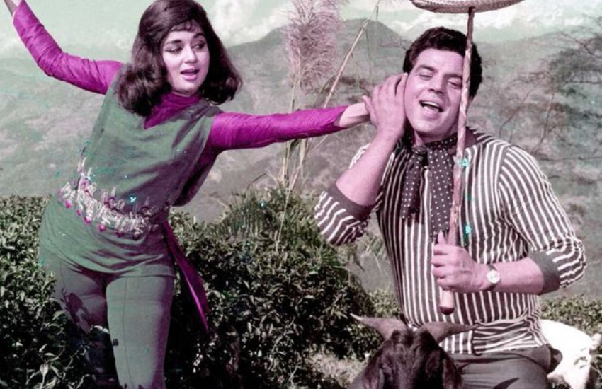 आशा पारेख 1970 के दशक से बॉलीवुड के सबसे फेमस एक्ट्रेस में से एक थीं। धर्मेंद्र संग इनकी जोड़ी कई फिल्मों में पसंद की गई थी। ( ये भी पढ़ें :इस शादीशुदा मर्द पर आया परिणिती चोपड़ा का दिल )