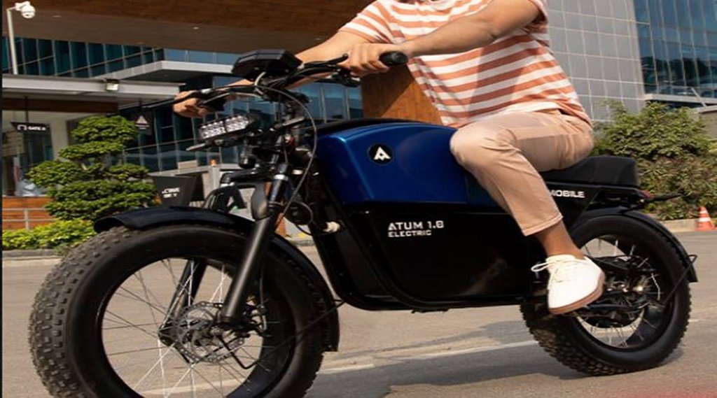 डबल डिस्क के साथ आने वाली इस बाइक में 250 W की मोटर लगी है। Photo: atumobile.co